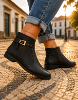Bota Feminina Moleca Cano Curto Preta Fivela Dourada Confortável Dia Inteiro